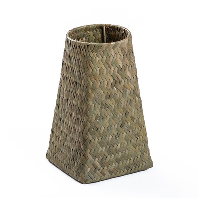 Seaweed hand woven vase - an international trend originating from nature
